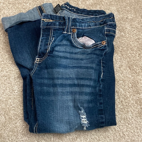 Ariya Denim - Ripped Denim Capris